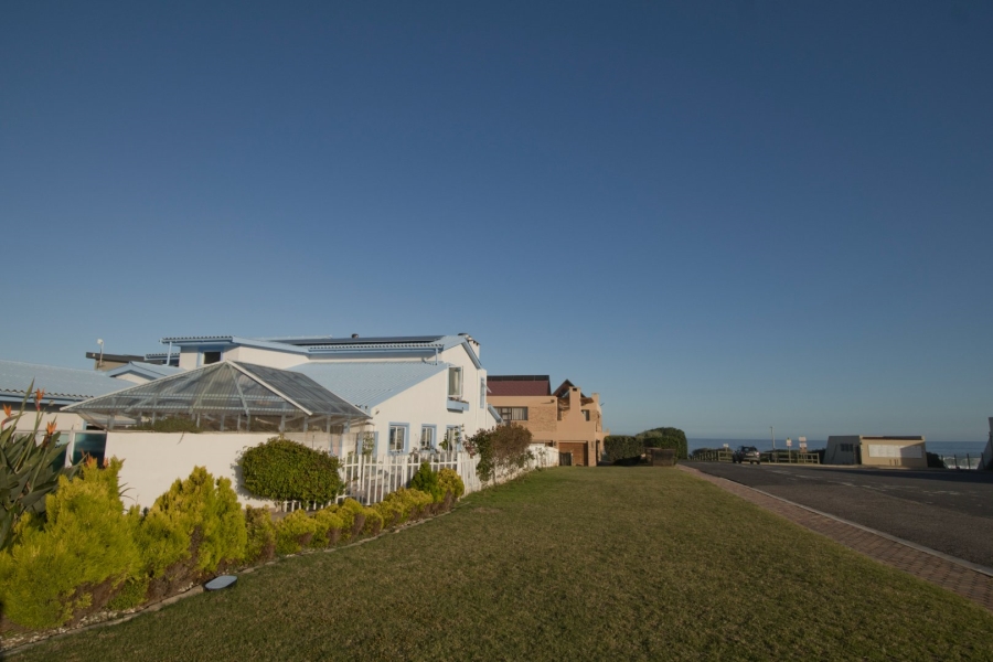 4 Bedroom Property for Sale in Outeniqua Strand Western Cape